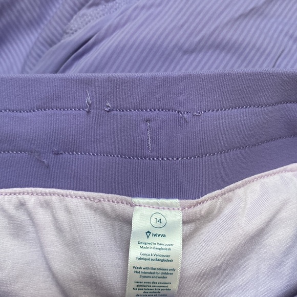 2 pairs Ivivva Live to Move crops lined (like Lululemon dance studio crops) - Picture 4 of 4